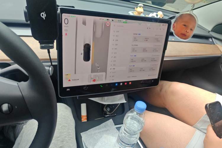 Used Tesla Model 3 2021 Performance High-Performance All-Wheel-Drive Version 3D6 Audio And AC Panel