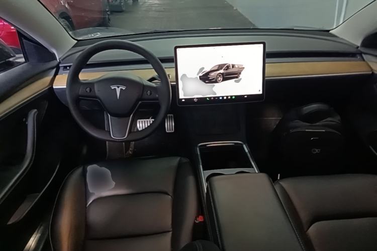 Used Tesla Model 3 2021 Revised Version II – Performance High-Performance All-Wheel-Drive Edition Center Console