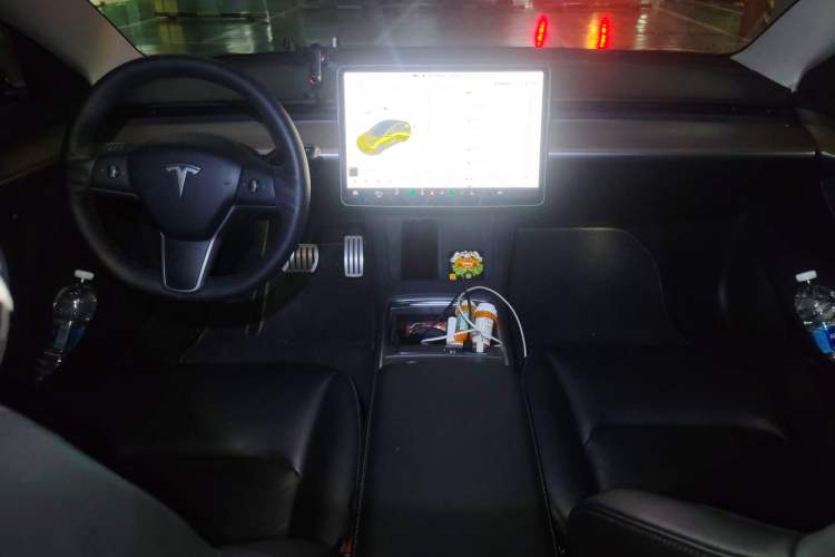 Used Tesla Model 3 2021 Performance High-Performance All-Wheel-Drive Version Center Console