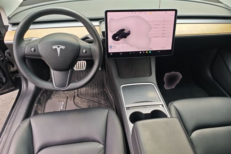 Used Tesla Model 3 2021 Revised Version II – Performance High-Performance All-Wheel-Drive Edition Center Console