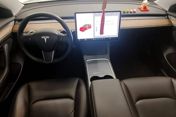 Used Tesla Model 3 2021 Standard Range Rear-Wheel Drive Upgraded Version 3D6 Center Console