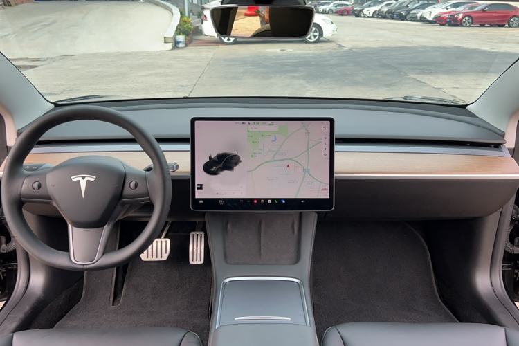 Used Tesla Model 3 2021 Performance High-Performance All-Wheel-Drive Version Center Console