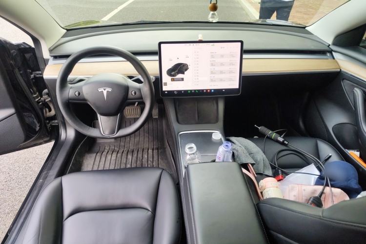Used Tesla Model 3 2021 Standard Range Rear-Wheel Drive Upgraded Version 3D6 Center Console