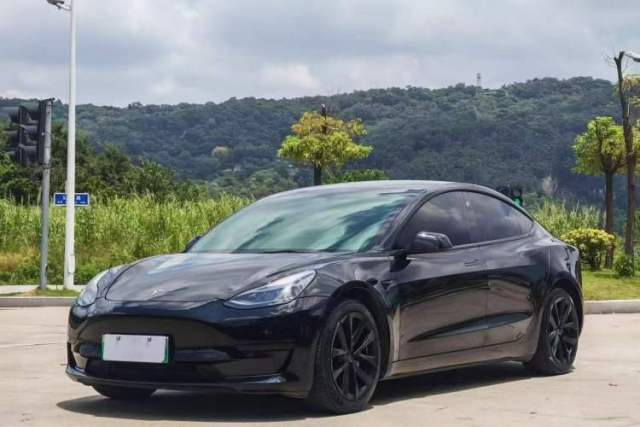 Ojetý Tesla Model 3 2021 Standard Range Rear-Drive Upgraded Version