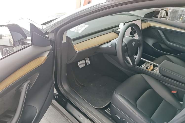 Used Tesla Model 3 2021 Revised Version II – Performance High-Performance All-Wheel-Drive Edition Driver Seat