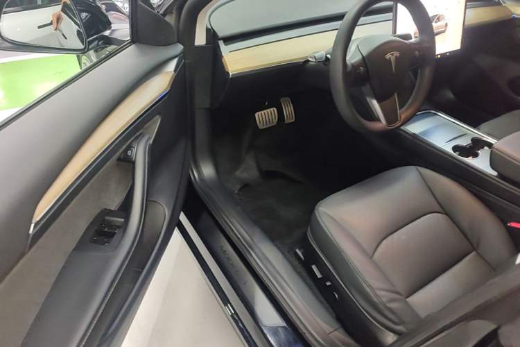 Used Tesla Model 3 2021 Revised Version II – Performance High-Performance All-Wheel-Drive Edition Driver Seat
