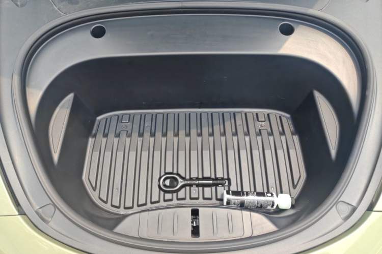Used Tesla Model 3 2021 Performance High-Performance All-Wheel-Drive Version 3D6 Engine Bay
