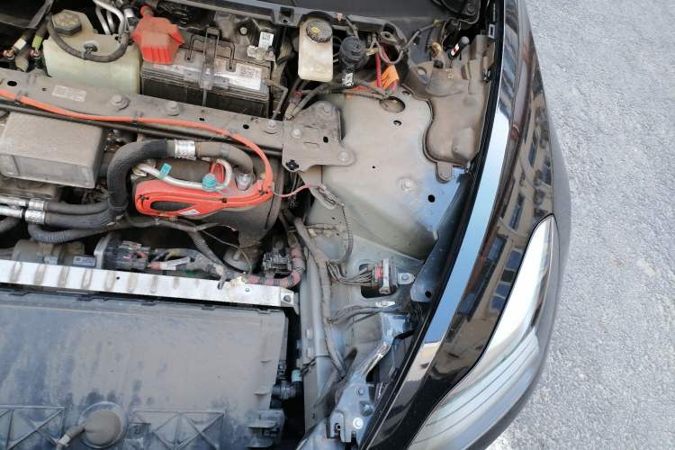 Used Tesla Model 3 2021 Standard Range Rear-Wheel Drive Upgraded Version 3D6 Engine Bay Left