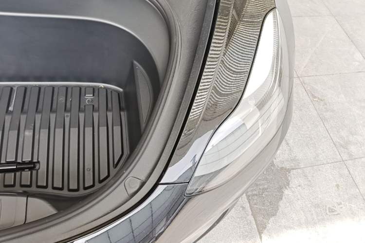 Used Tesla Model 3 2021 Revised Version II – Performance High-Performance All-Wheel-Drive Edition Engine Bay Left