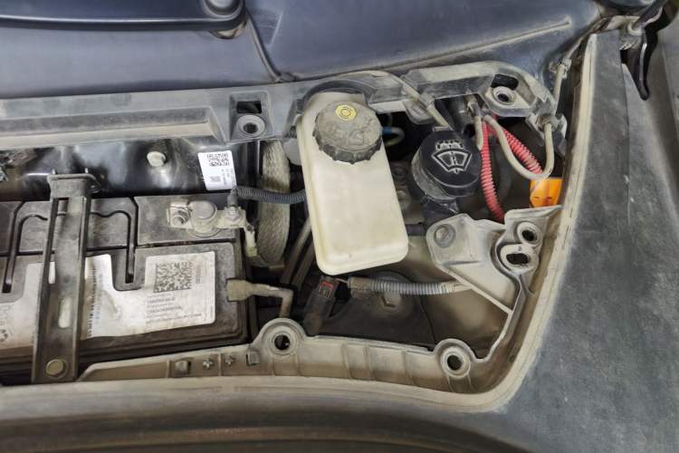 Used Tesla Model 3 2021 Standard Range Rear-Drive Upgraded Version Engine Bay Left
