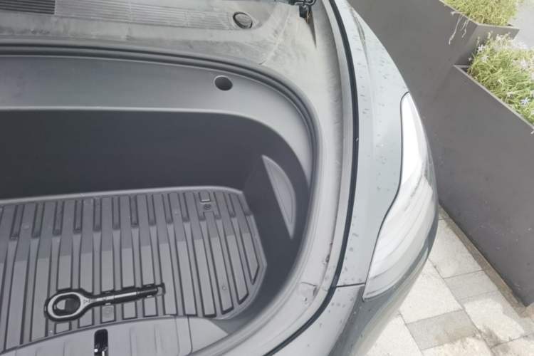 Used Tesla Model 3 2021 Standard Range Rear-Wheel Drive Upgraded Version 3D6 Engine Bay Left