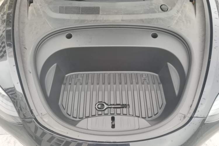 Used Tesla Model 3 2021 Standard Range Rear-Wheel Drive Upgraded Version 3D6 Engine Bay
