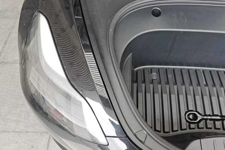 Used Tesla Model 3 2021 Revised Version II – Performance High-Performance All-Wheel-Drive Edition Engine Bay Right