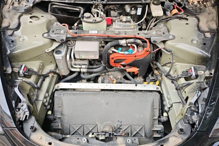 Used Tesla Model 3 2021 Revised Version II – Performance High-Performance All-Wheel-Drive Edition Engine Bay