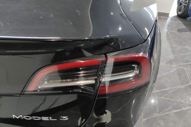 Used Tesla Model 3 2021 Standard Range Rear-Wheel Drive Upgraded Version 3D6 Exterior 1