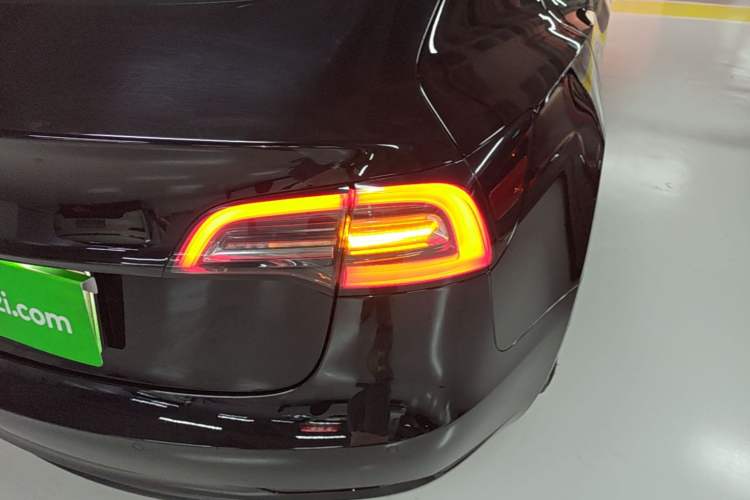 Used Tesla Model 3 2021 Standard Range Rear-Drive Upgraded Version Exterior 3
