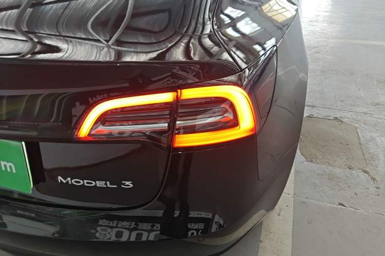 Used Tesla Model 3 2021 Standard Range Rear-Drive Upgraded Version Exterior 3