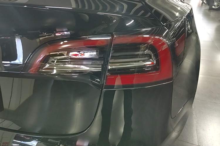 Used Tesla Model 3 2021 Standard Range Rear-Drive Upgraded Version Exterior 3