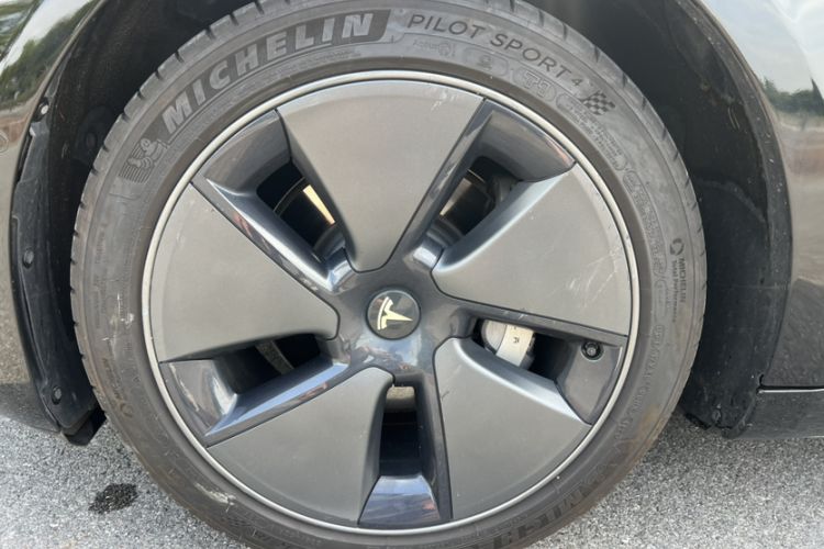 Used Tesla Model 3 2021 Standard Range Rear-Wheel Drive Upgraded Version 3D6 Exterior 3