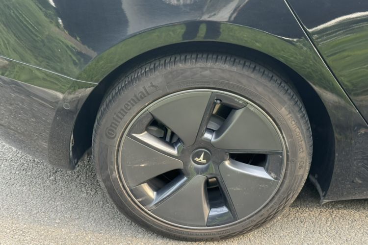 Used Tesla Model 3 2021 Standard Range Rear-Wheel Drive Upgraded Version 3D6 Exterior 4
