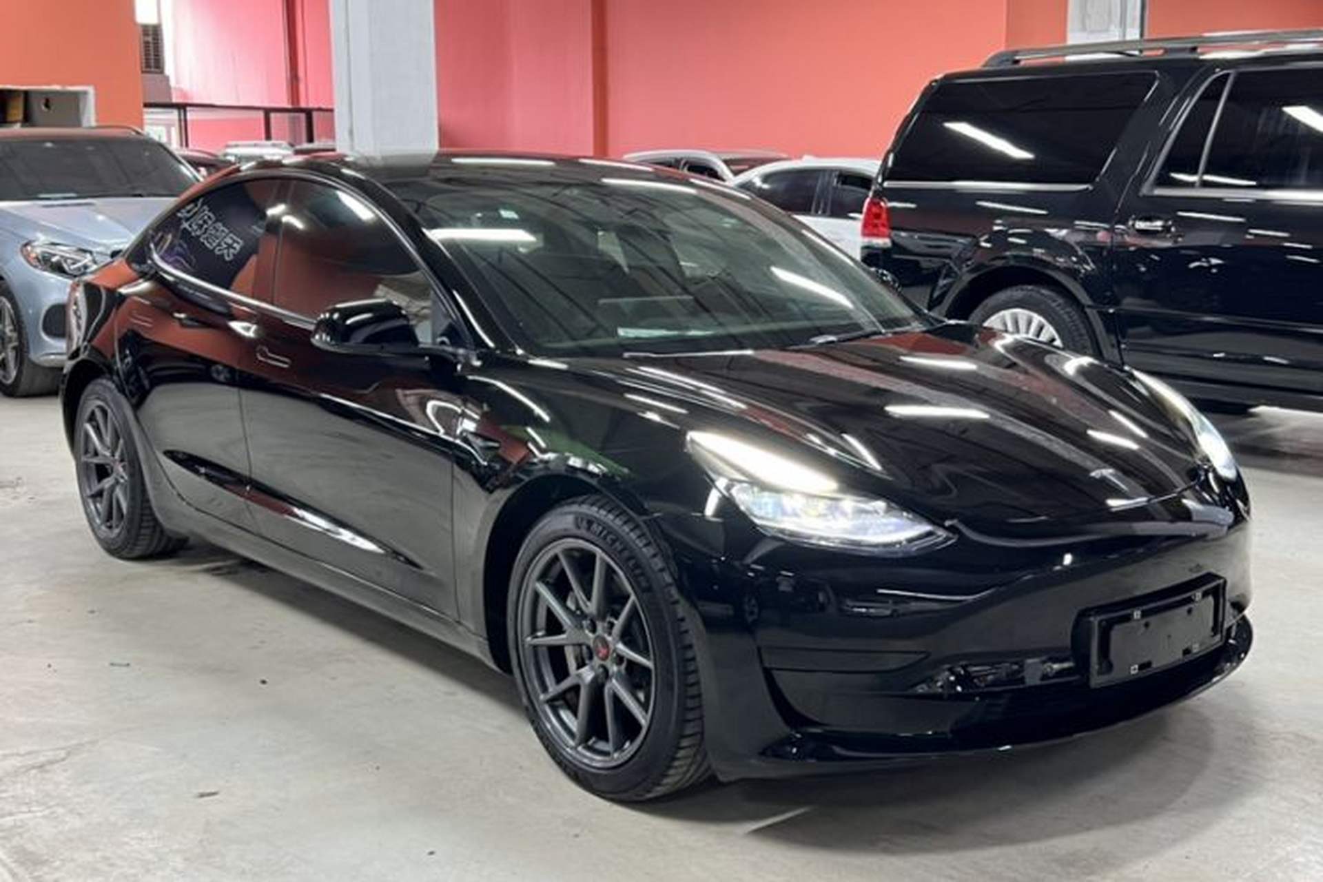 Used Tesla Model 3 2021 Standard Range Rear-Wheel Drive Upgraded Version 3D6 Exterior 4