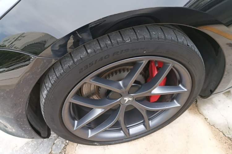 Used Tesla Model 3 2021 Performance High-Performance All-Wheel-Drive Version Exterior 4