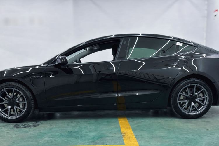 Used Tesla Model 3 2021 Standard Range Rear-Wheel Drive Upgraded Version 3D6 Exterior 4