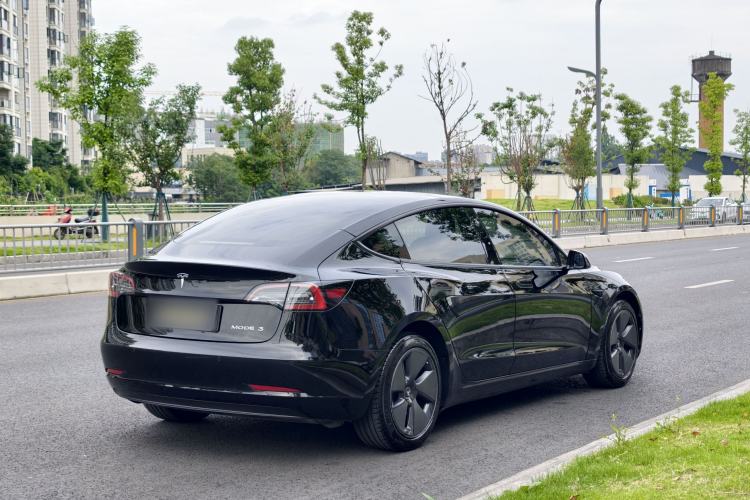Used Tesla Model 3 2021 Standard Range Rear-Wheel Drive Upgraded Version 3D6 Exterior 4