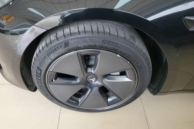 Used Tesla Model 3 2021 Standard Range Rear-Drive Upgraded Version Exterior 4