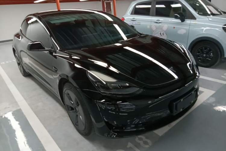 Used Tesla Model 3 2021 Standard Range Rear-Drive Upgraded Version Front Right 45 Deg