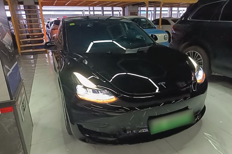 Used Tesla Model 3 2021 Standard Range Rear-Drive Upgraded Version Front Right 45 Deg