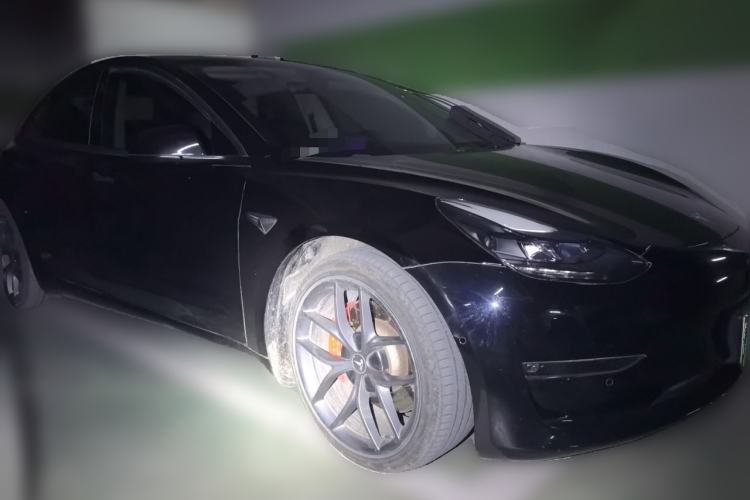Used Tesla Model 3 2021 Performance High-Performance All-Wheel-Drive Version Front Right 45 Deg