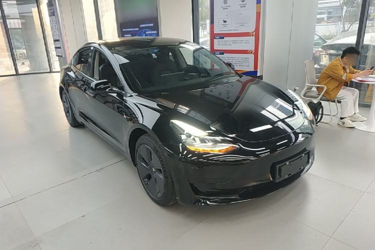 Used Tesla Model 3 2021 Standard Range Rear-Drive Upgraded Version Front Right 45 Deg