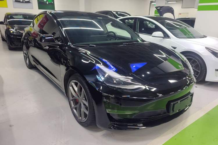 Used Tesla Model 3 2021 Revised Version II – Performance High-Performance All-Wheel-Drive Edition Front Right 45 Deg