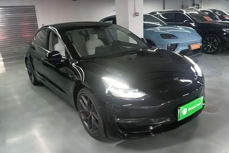 Used Tesla Model 3 2021 Revised Version II – Performance High-Performance All-Wheel-Drive Edition Front Right 45 Deg