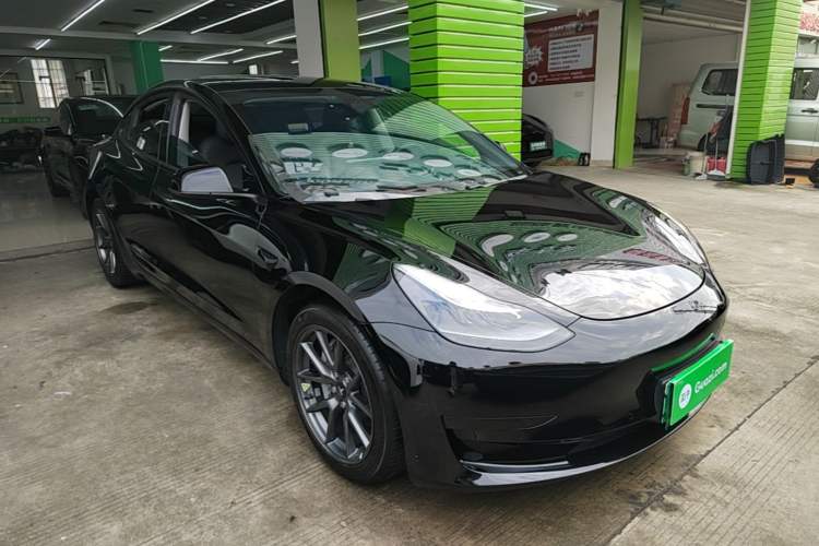 Used Tesla Model 3 2021 Standard Range Rear-Drive Upgraded Version Front Right 45 Deg