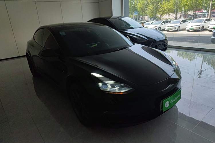 Used Tesla Model 3 2021 Revised Performance Version with All-Wheel Drive 3D1 Front Right 45 Deg
