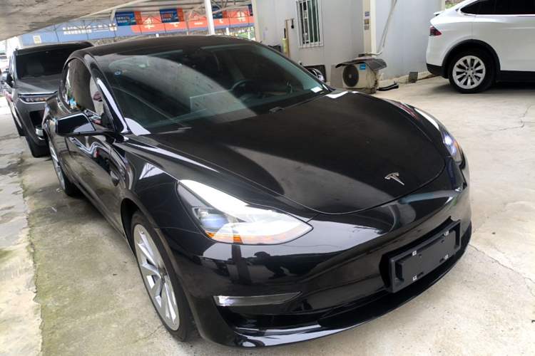 Used Tesla Model 3 2021 Standard Range Rear-Drive Upgraded Version Front Right 45 Deg