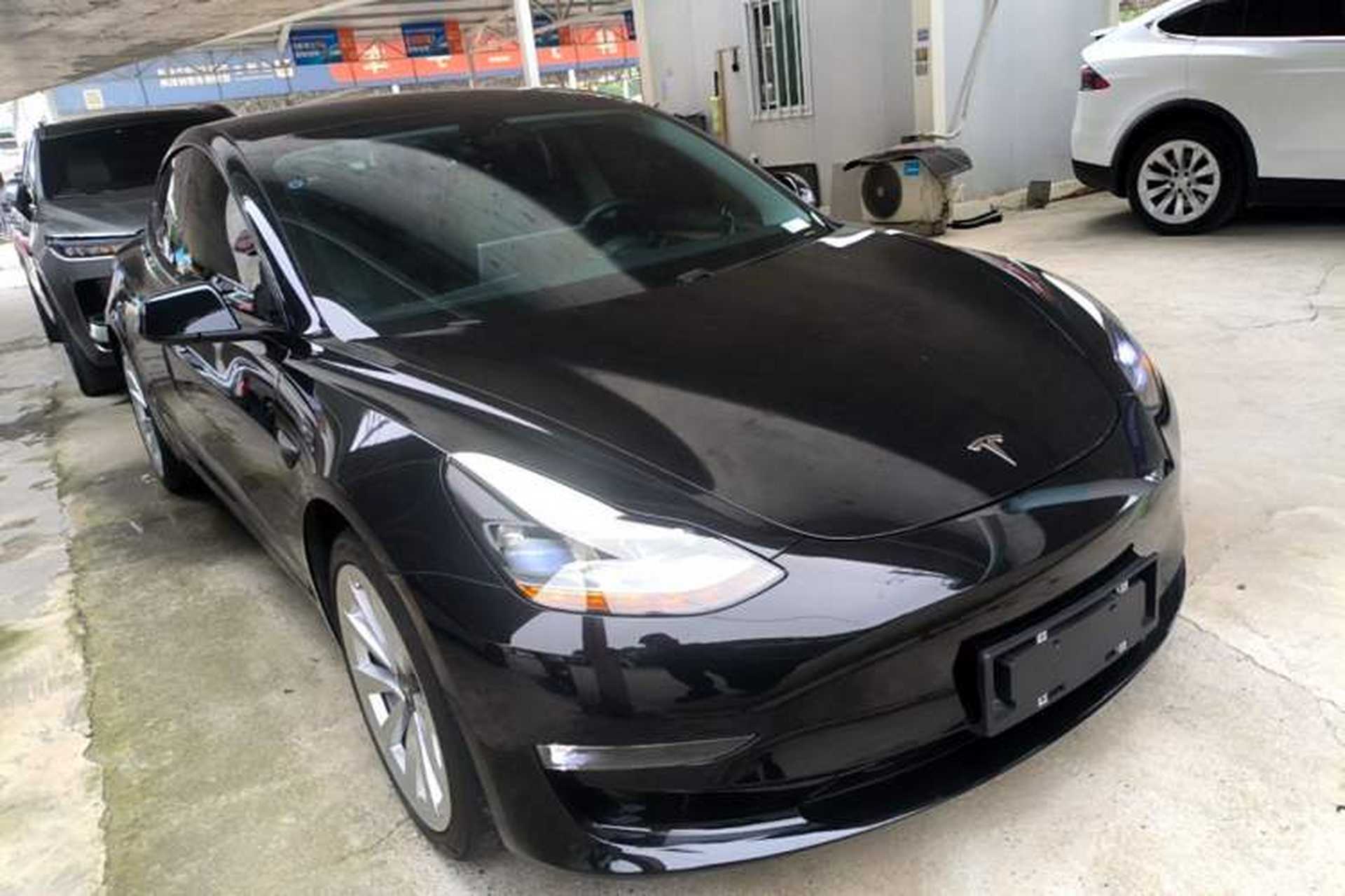 Used Tesla Model 3 2021 Standard Range Rear-Drive Upgraded Version Front Right 45 Deg