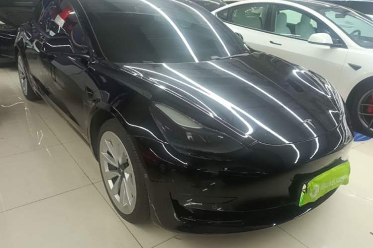 Used Tesla Model 3 2021 Standard Range Rear-Drive Upgraded Version Front Right 45 Deg