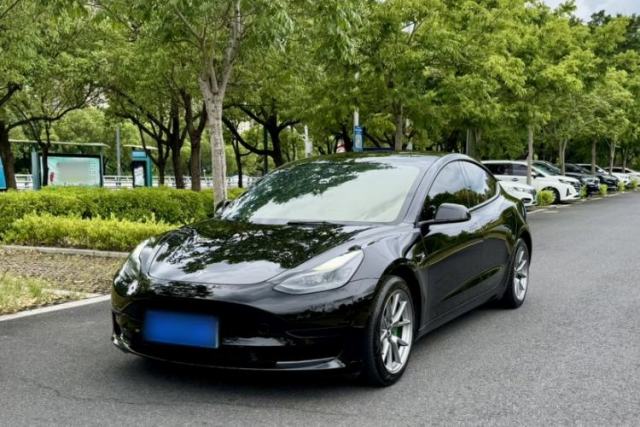 Używany Tesla Model 3 2021 Standard Range Rear-Wheel Drive Upgraded Version 3D6