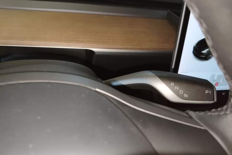 Used Tesla Model 3 2021 Performance High-Performance All-Wheel-Drive Version Gear Lever