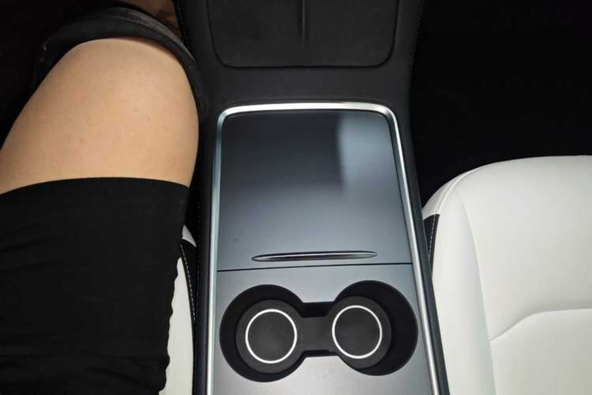 Used Tesla Model 3 2021 Revised Version II – Performance High-Performance All-Wheel-Drive Edition Gear Lever