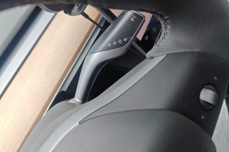 Used Tesla Model 3 2021 Performance High-Performance All-Wheel-Drive Version 3D6 Gear Lever