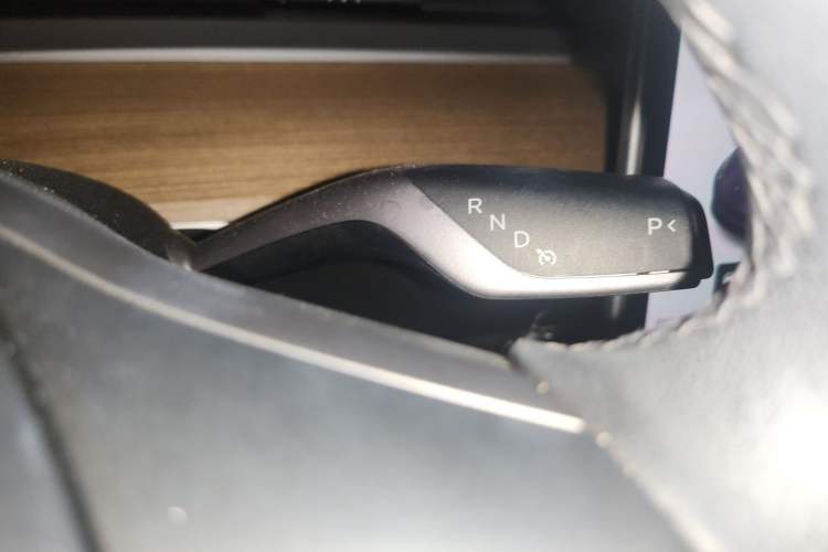 Used Tesla Model 3 2021 Standard Range Rear-Wheel Drive Upgraded Version 3D6 Gear Lever