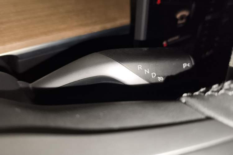 Used Tesla Model 3 2021 Standard Range Rear-Wheel Drive Upgraded Version 3D6 Gear Lever