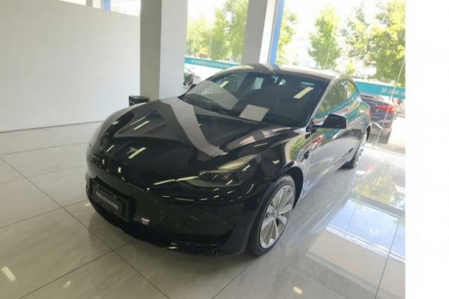 Ojetý Tesla Model 3 2021 Standard Range Rear-Drive Upgraded Version