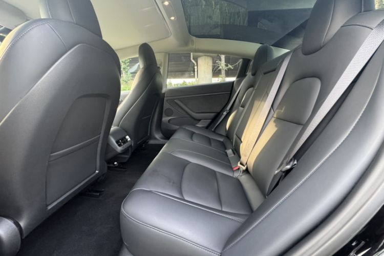 Used Tesla Model 3 2021 Standard Range Rear-Wheel Drive Upgraded Version 3D6 Interior 1