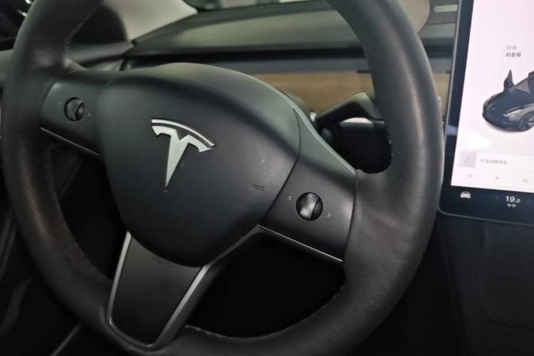 Used Tesla Model 3 2021 Standard Range Rear-Drive Upgraded Version Interior 1
