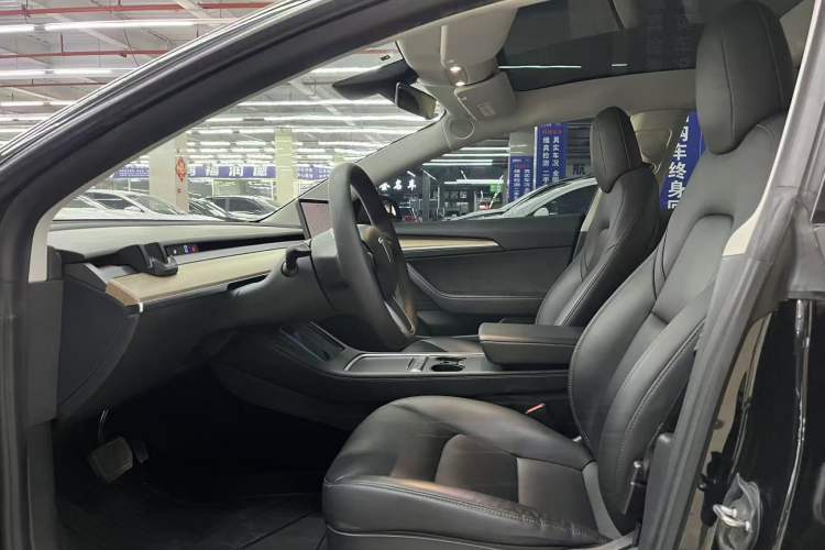 Used Tesla Model 3 2021 Standard Range Rear-Wheel Drive Upgraded Version 3D6 Interior 1